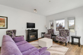 Stylish Urban Retreat 2BR Condo
